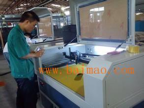 飛秒激光器精密切割機價格及太陽能應用與廠家介紹